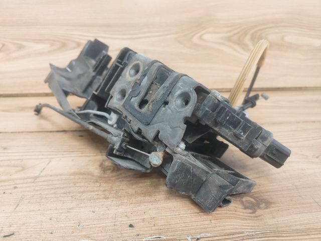 bontott FORD FOCUS II Bal első Ajtózár