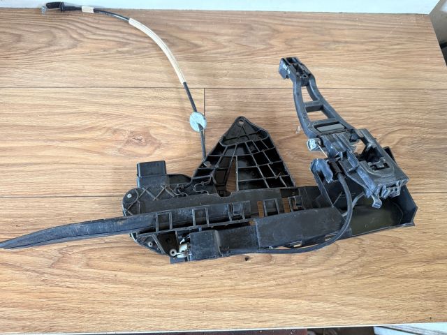 bontott FORD FOCUS II Bal első Ajtózár