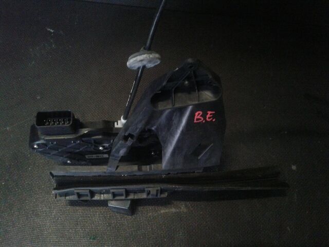 bontott FORD FOCUS II Bal első Ajtózár