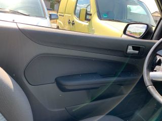 bontott FORD FOCUS II Bal első Ajtózár