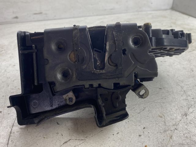 bontott FORD FOCUS II Bal első Ajtózár