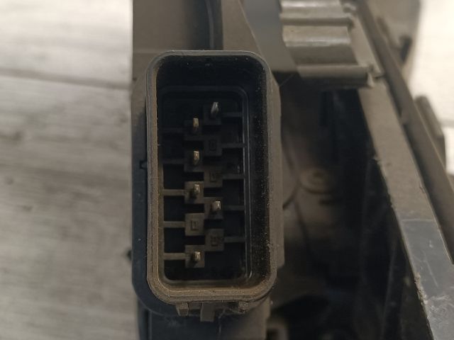 bontott FORD FOCUS II Bal első Ajtózár