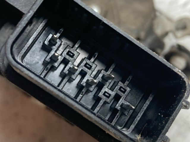 bontott FORD FOCUS II Bal első Ajtózár