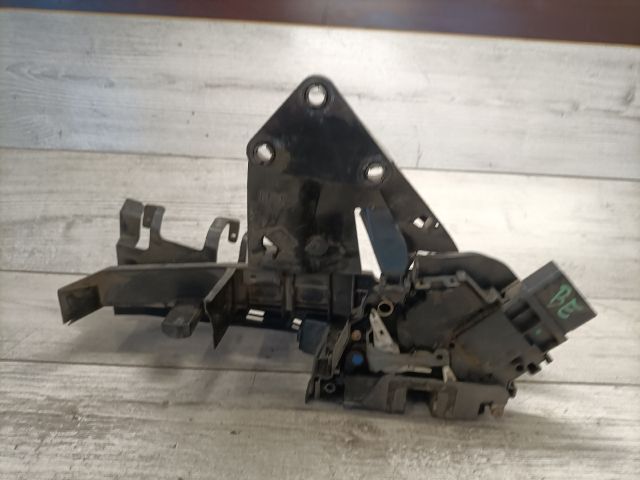 bontott FORD FOCUS II Bal első Ajtózár