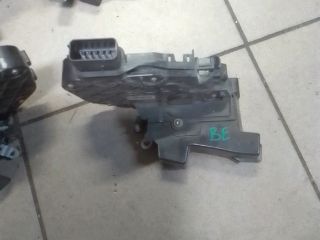 bontott FORD FOCUS II Bal első Ajtózár