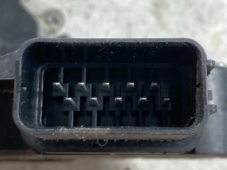 bontott FORD FOCUS II Bal első Ajtózár