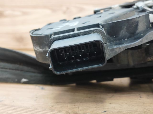 bontott FORD FOCUS II Bal első Ajtózár