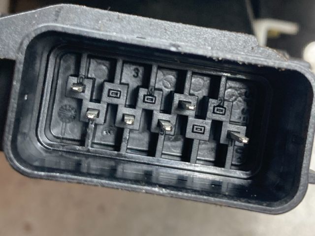 bontott FORD FOCUS II Bal első Ajtózár