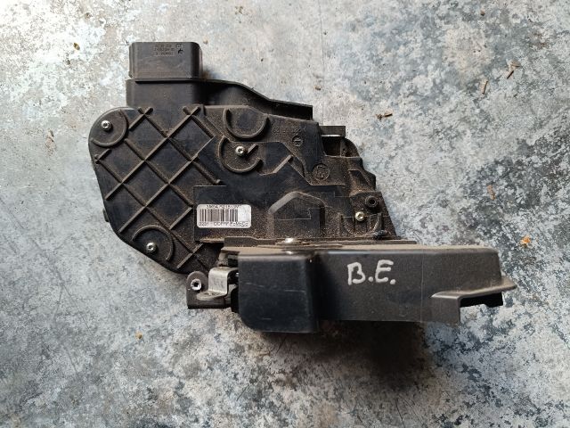 bontott FORD FOCUS II Bal első Ajtózár