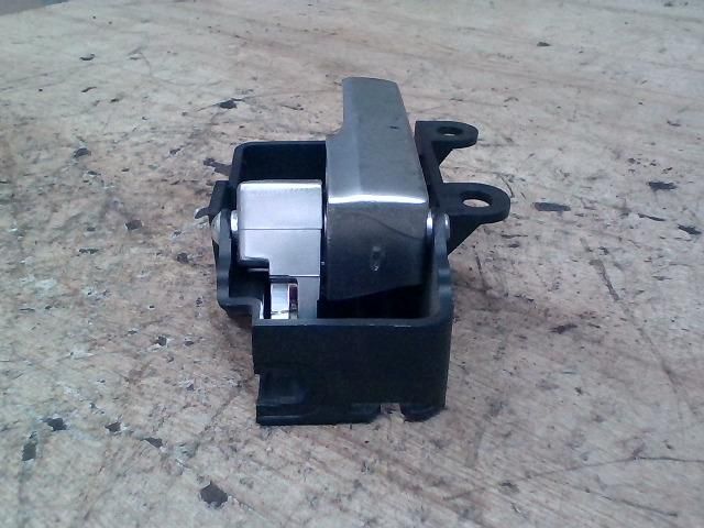 bontott FORD FOCUS II Bal első Belső Kilincs