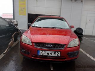 bontott FORD FOCUS II Bal első Dobbetét (Kerékjárati, Műanyag)