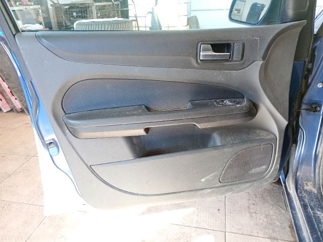 bontott FORD FOCUS II Bal első Fejtámla