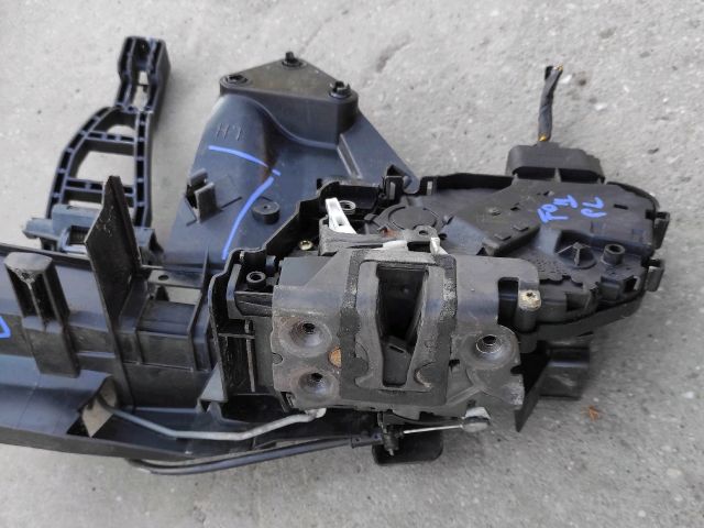 bontott FORD FOCUS II Bal első Központizár Motor