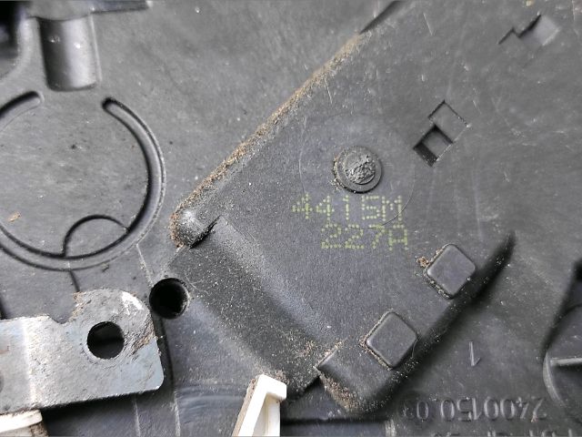 bontott FORD FOCUS II Bal első Központizár Motor