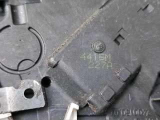 bontott FORD FOCUS II Bal első Központizár Motor