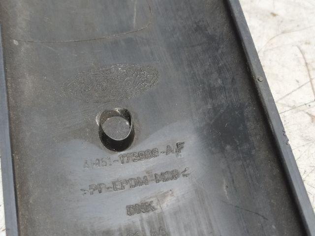 bontott FORD FOCUS II Bal első Lökhárító Díszléc