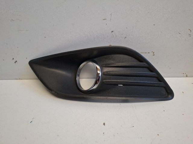 bontott FORD FOCUS II Bal első Lökhárító Vakborítás