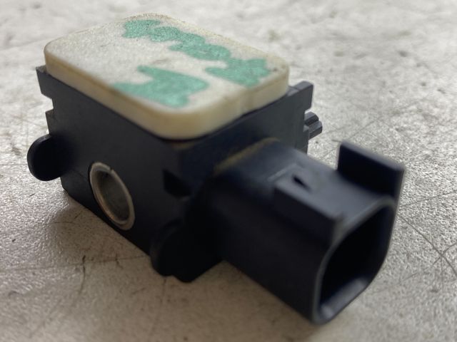 bontott FORD FOCUS II Bal első Oldal Ütközés Érzékelő