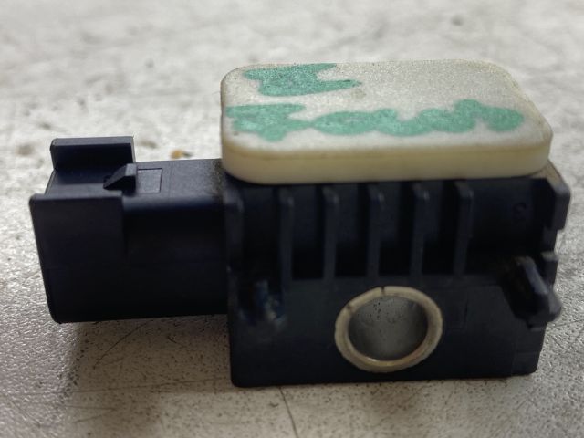 bontott FORD FOCUS II Bal első Oldal Ütközés Érzékelő