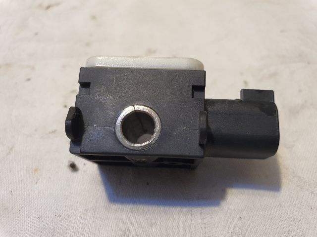 bontott FORD FOCUS II Bal első Oldal Ütközés Érzékelő