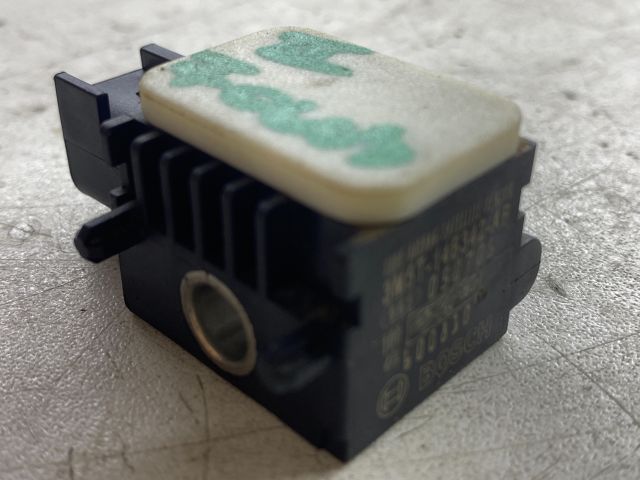 bontott FORD FOCUS II Bal első Oldal Ütközés Érzékelő