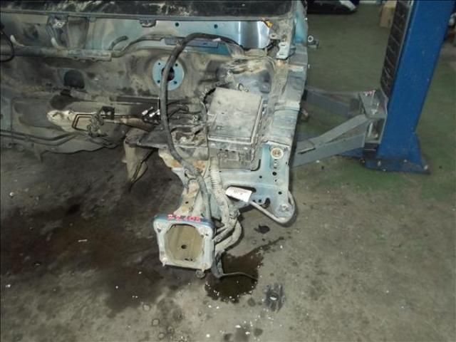 bontott FORD FOCUS II Bal első Ütközéscsillapító