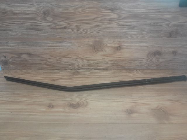 bontott FORD FOCUS II Bal első Vízlehúzó Gumicsík