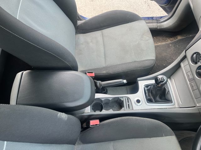 bontott FORD FOCUS II Bal első Zsanér