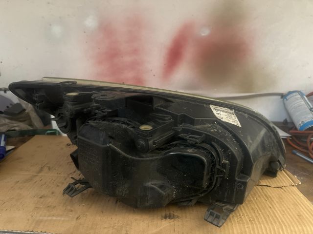 bontott FORD FOCUS II Bal Fényszóró