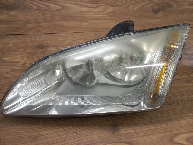 bontott FORD FOCUS II Bal Fényszóró