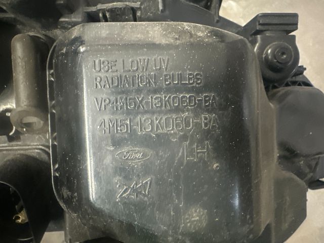 bontott FORD FOCUS II Bal Fényszóró