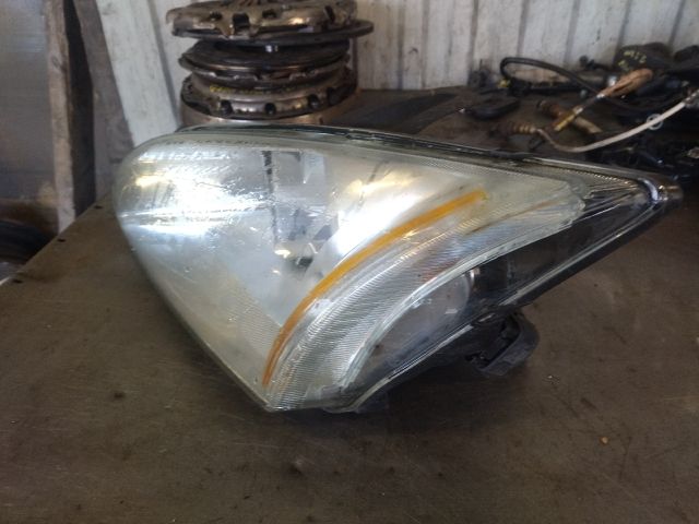 bontott FORD FOCUS II Bal Fényszóró