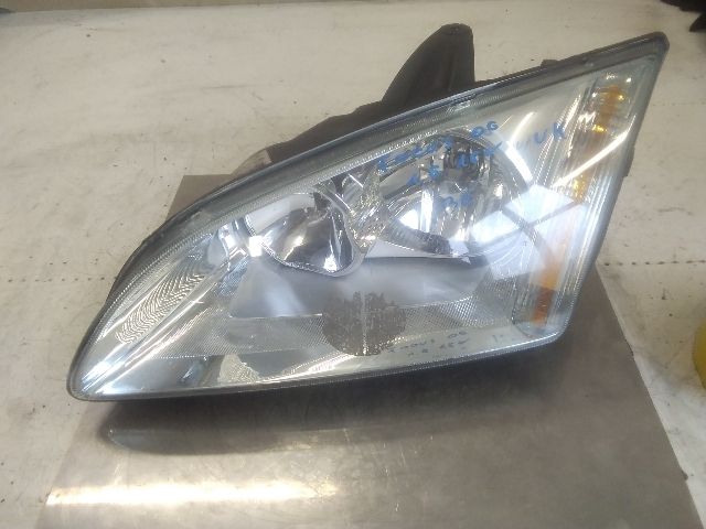 bontott FORD FOCUS II Bal Fényszóró