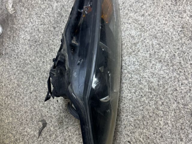bontott FORD FOCUS II Bal Fényszóró