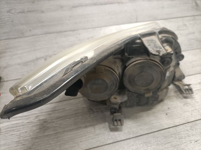 bontott FORD FOCUS II Bal Fényszóró