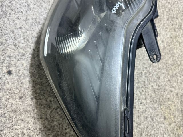 bontott FORD FOCUS II Bal Fényszóró