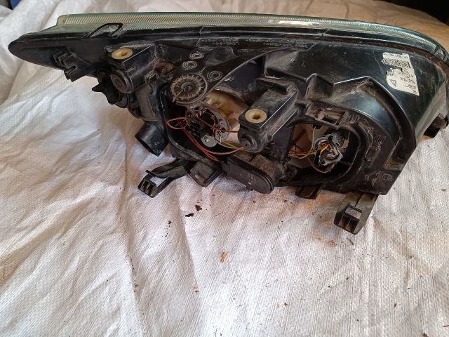 bontott FORD FOCUS II Bal Fényszóró