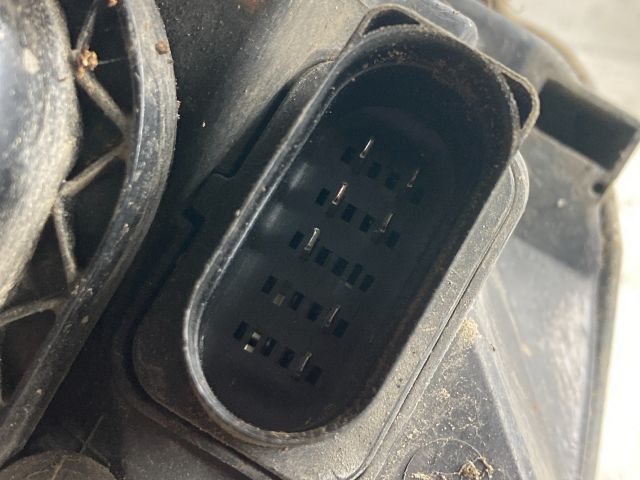 bontott FORD FOCUS II Bal Fényszóró