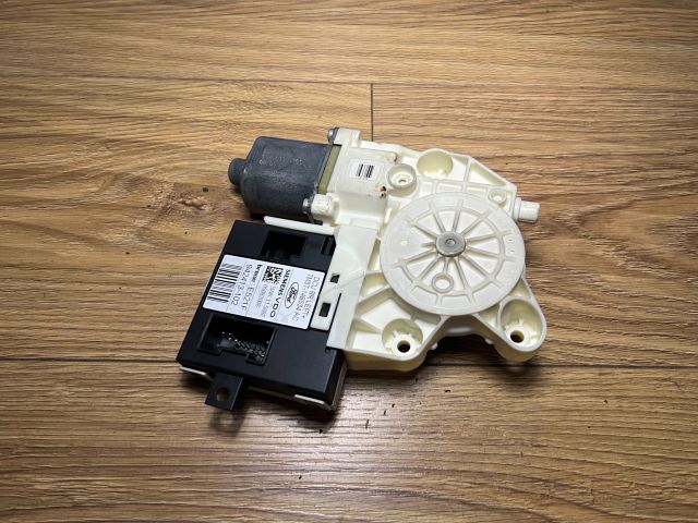 bontott FORD FOCUS II Bal hátsó Ablakemelő Motor