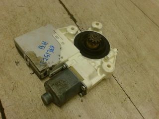 bontott FORD FOCUS II Bal hátsó Ablakemelő Motor