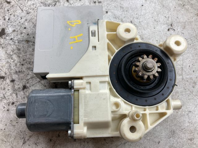 bontott FORD FOCUS II Bal hátsó Ablakemelő Motor