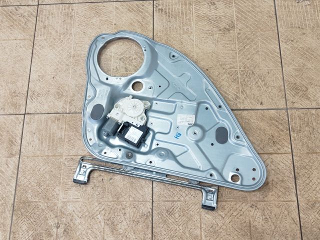 bontott FORD FOCUS II Bal hátsó Ablakemelő Szerkezet (Elektromos)