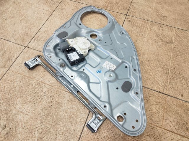 bontott FORD FOCUS II Bal hátsó Ablakemelő Szerkezet (Elektromos)