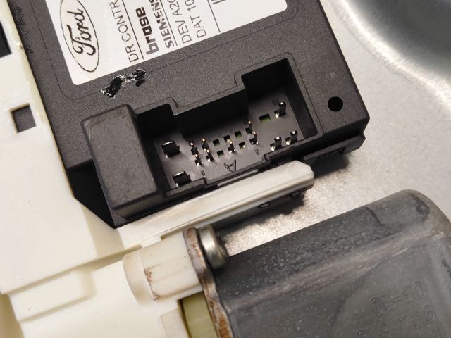 bontott FORD FOCUS II Bal hátsó Ablakemelő Szerkezet (Elektromos)