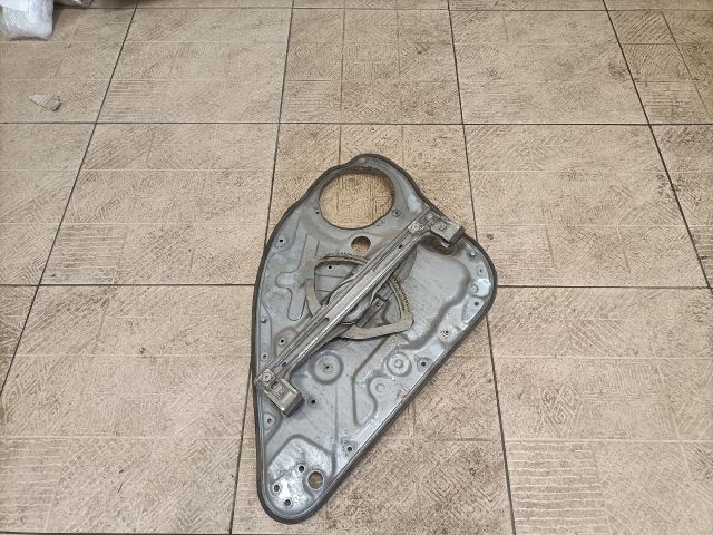 bontott FORD FOCUS II Bal hátsó Ablakemelő Szerkezet (Mechanikus)