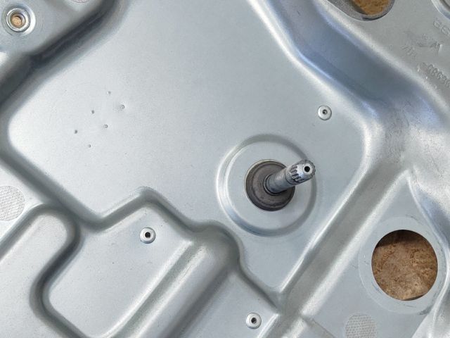 bontott FORD FOCUS II Bal hátsó Ablakemelő Szerkezet (Mechanikus)