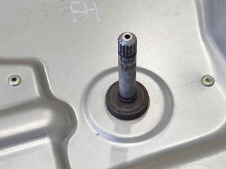 bontott FORD FOCUS II Bal hátsó Ablakemelő Szerkezet (Mechanikus)