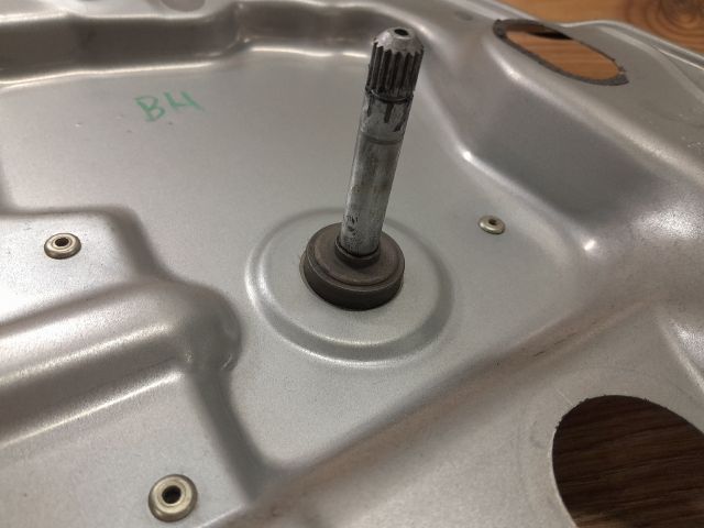 bontott FORD FOCUS II Bal hátsó Ablakemelő Szerkezet (Mechanikus)