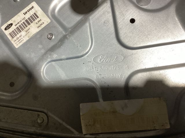 bontott FORD FOCUS II Bal hátsó Ablakemelő Szerkezet (Mechanikus)