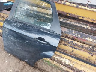 bontott FORD FOCUS II Bal hátsó Ajtó (Részeivel)